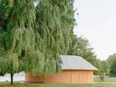 Pavillon des bains à Neuchâtel - frundgallina (2025)