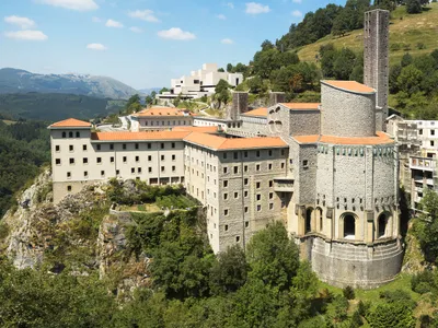 Sanctuaire d'Arantzazu à Oñati - Francisco Javier Sáenz de Oiza (1955)
