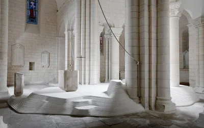 Choeur de l'église Saint-Hilaire à Melle - Mathieu Lehanneur (2011)