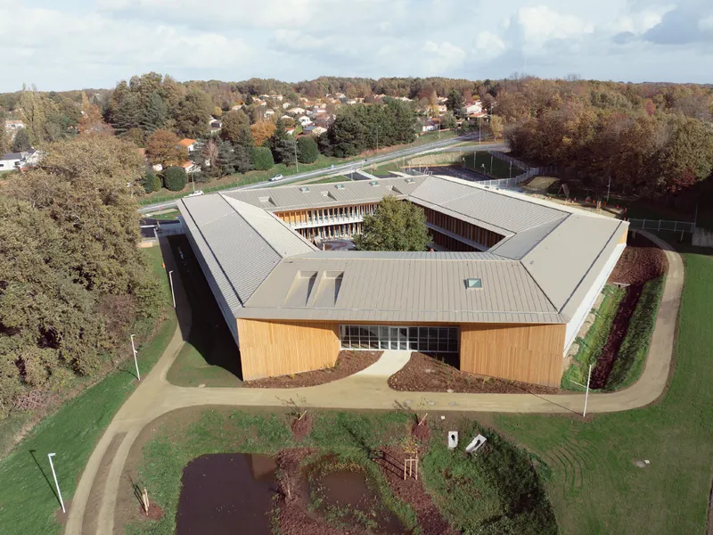 Groupe scolaire Simone-Veil à Vertou - Leibar Seigneurin Architectes (2025)