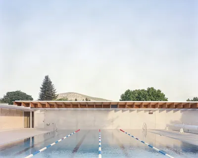 Piscine intercommunale de Quissac - V2S Architectes, Nas Architecture (2023)