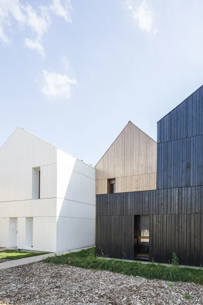 13 maisons en bois & paille à Nogent-le-Rotrou - NZI Architectes (2019)