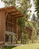 Sept maisons en bois à Barbizon