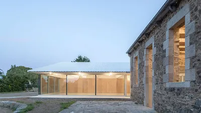 Salle polyvalente de Tréméven - BRA Bureau Réflexion Architecture (2021)