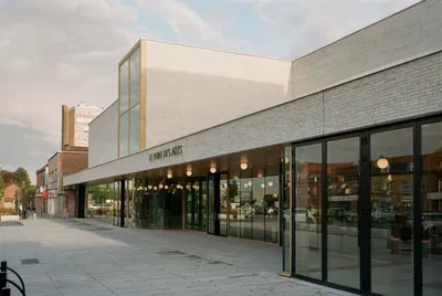 Cinéma et pôle culturel à Marcq-en-Barœul - atelier Hart Berteloot (2021)