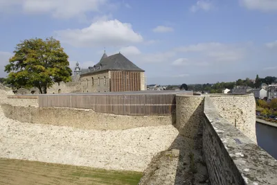 Musée archéologique à Mayenne - associer (atelierphilippemadec) (2008)