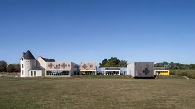 Pôle social et culturel La Jarrie à Olonne-sur-Mer - forma6 (2020)